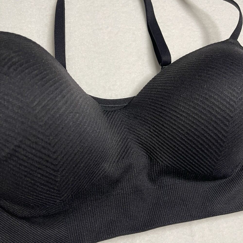 All in motion Size XS Seamless Bra Bundle, Adjustable Straps, 3 Colors - Picture 3 of 9